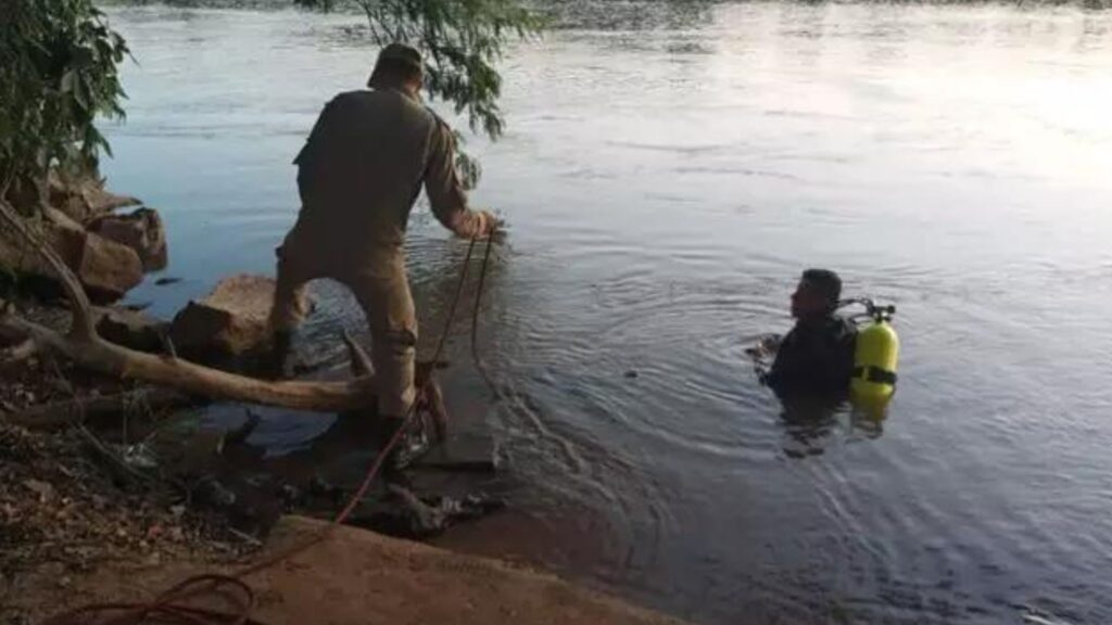 Adolescente De Anos Se Afoga Nas Guas Do Rio Taquari Na Pra A Do